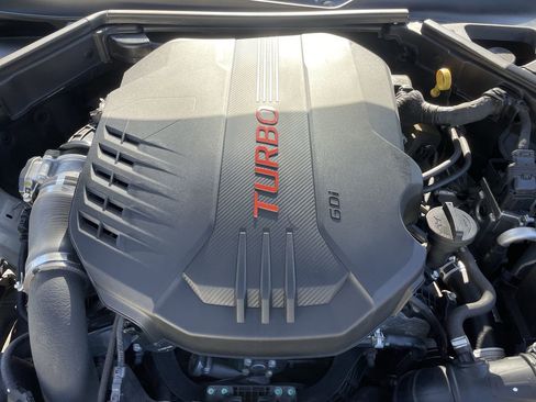 Used 2019 Kia Stinger GT2 image 21