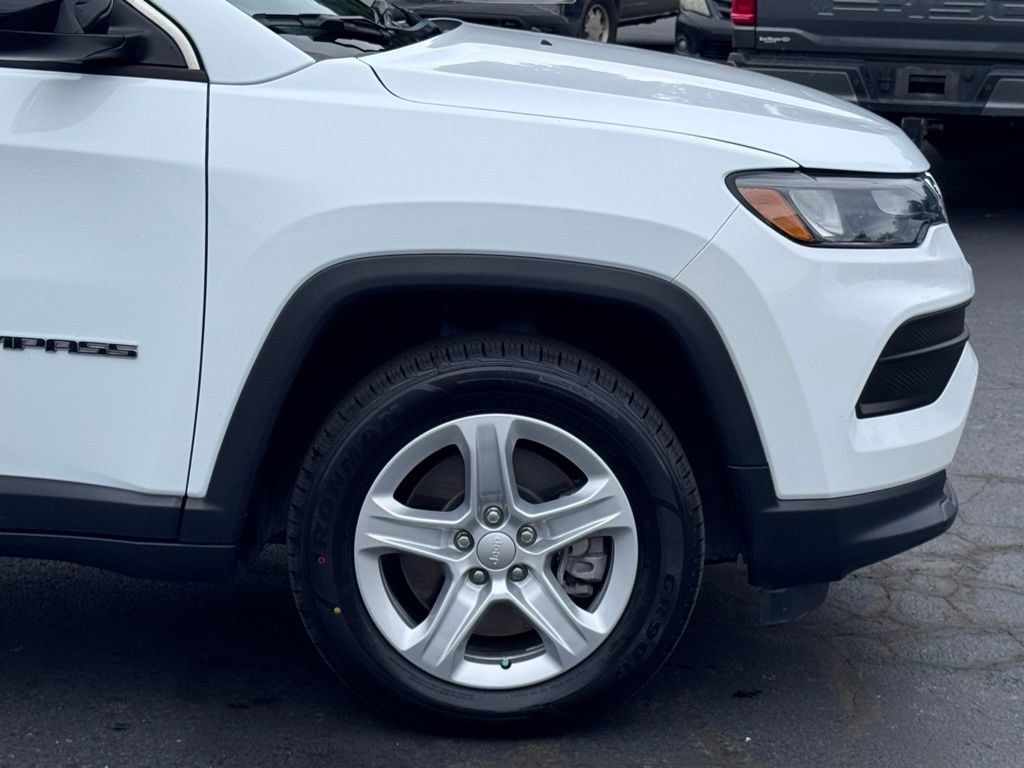 Used 2023 Jeep Compass Sport AWD/4WD image 38