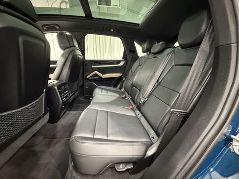 Certified 2024 Porsche Cayenne w/ Premium Package Plus (PFM) image 20