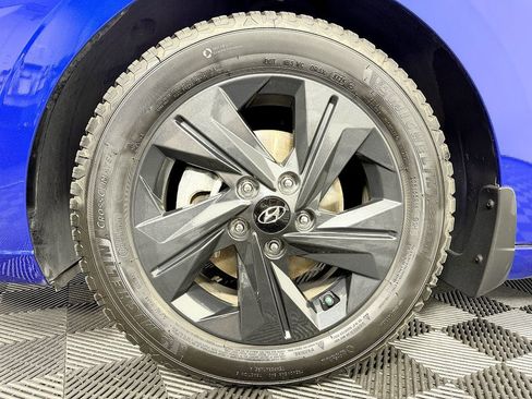 Used 2023 Hyundai Elantra SEL FWD image 21