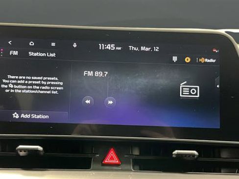 Used 2025 Kia Sportage EX w/ EX Premium Package image 22