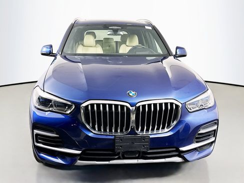 Used 2022 BMW X5 xDrive40i w/ Executive Package image 2