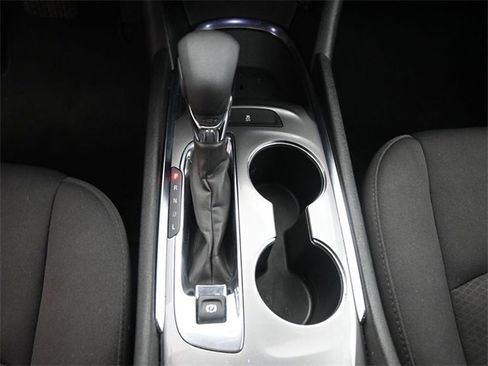 Used 2023 Chevrolet Malibu LT image 3