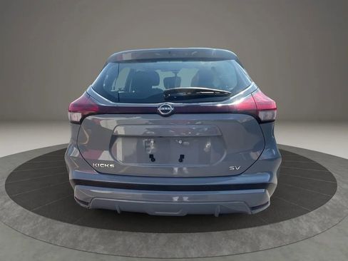 Used 2022 Nissan Kicks SV image 6