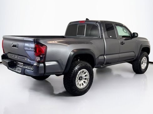 Used 2019 Toyota Tacoma SR w/ SX Package RWD image 5