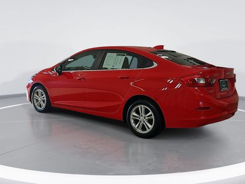 Used 2017 Chevrolet Cruze LT w/ Convenience Package FWD image 6
