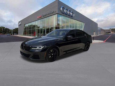 Used 2022 BMW M550i xDrive w/ Executive Package AWD/4WD image 1