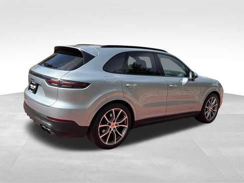 Used 2023 Porsche Cayenne S AWD/4WD image 9