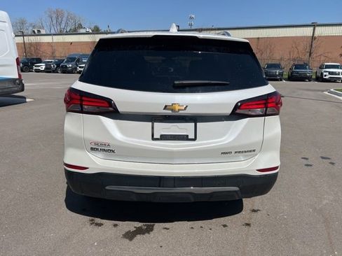 Used 2023 Chevrolet Equinox Premier AWD/4WD image 6
