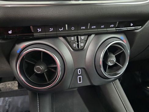 Used 2026 Chevrolet Blazer LT FWD image 18