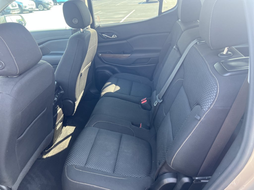 Used 2022 GMC Acadia SLE AWD/4WD image 15
