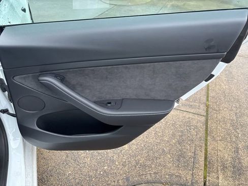 Used 2023 Tesla Model 3 Standard Range image 27