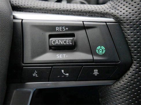 Used 2025 Mitsubishi Outlander SEL image 27