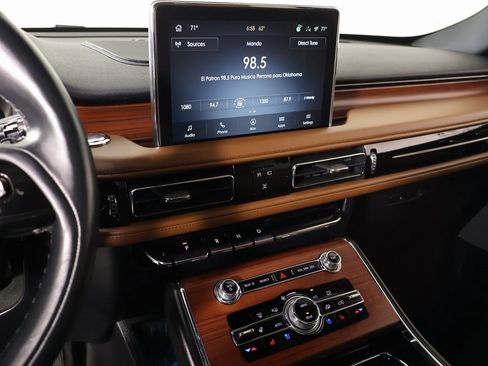 Used 2023 Lincoln Aviator Reserve w/ Equipment Group 201A image 5