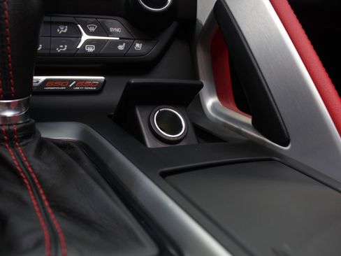 Used 2015 Chevrolet Corvette Z06 w/ Z07 Performance Package RWD image 70