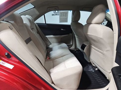 Used 2014 Toyota Camry LE image 27