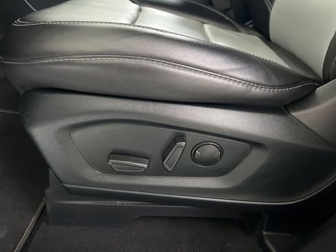 Used 2023 Ford Explorer XLT w/ Equipment Group 202A AWD/4WD image 54