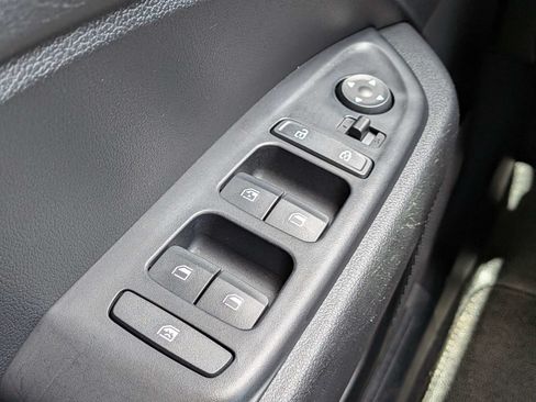Certified 2024 Hyundai Venue Limited FWD image 24