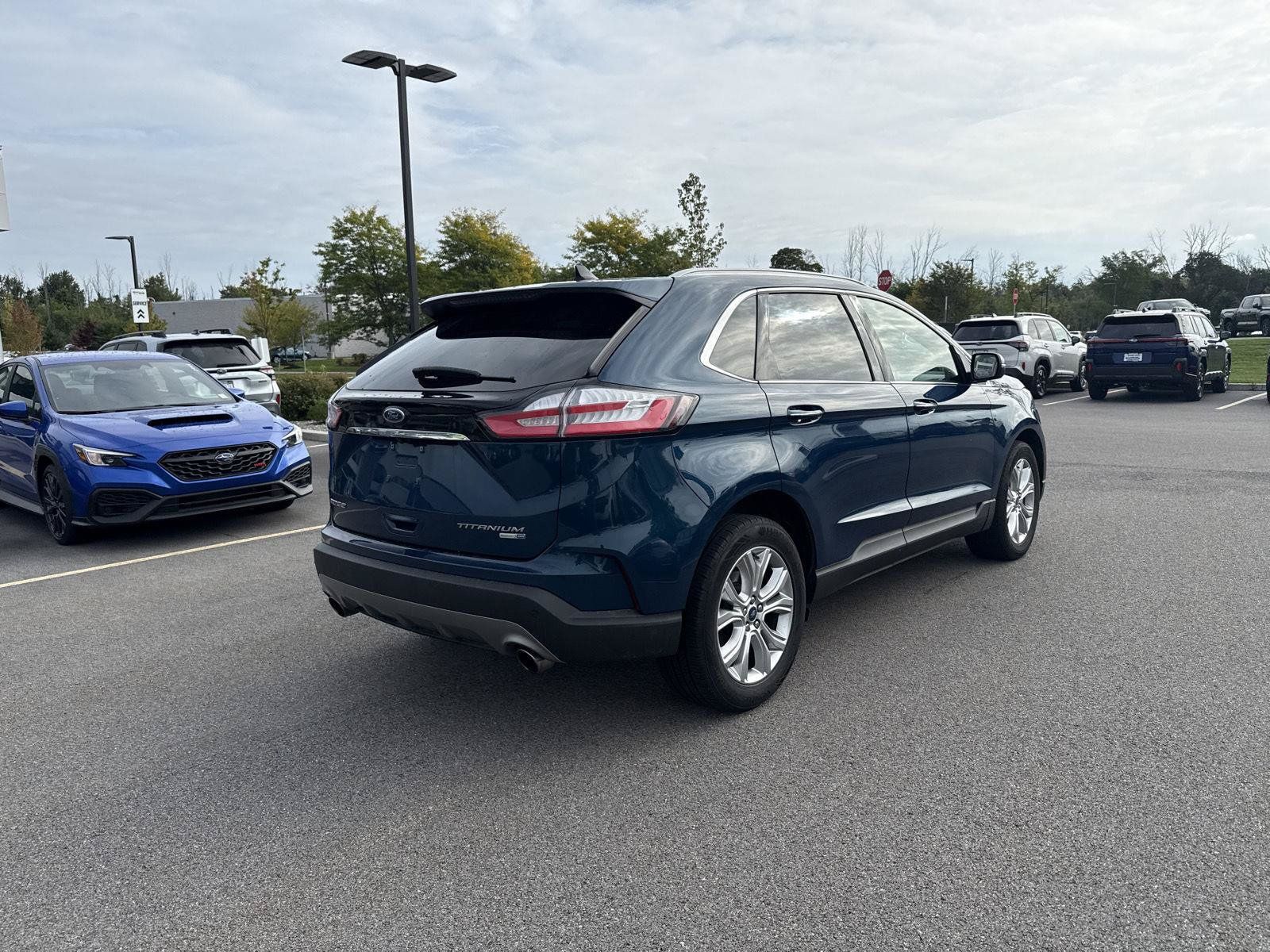Used 2020 Ford Edge Titanium AWD/4WD image 4
