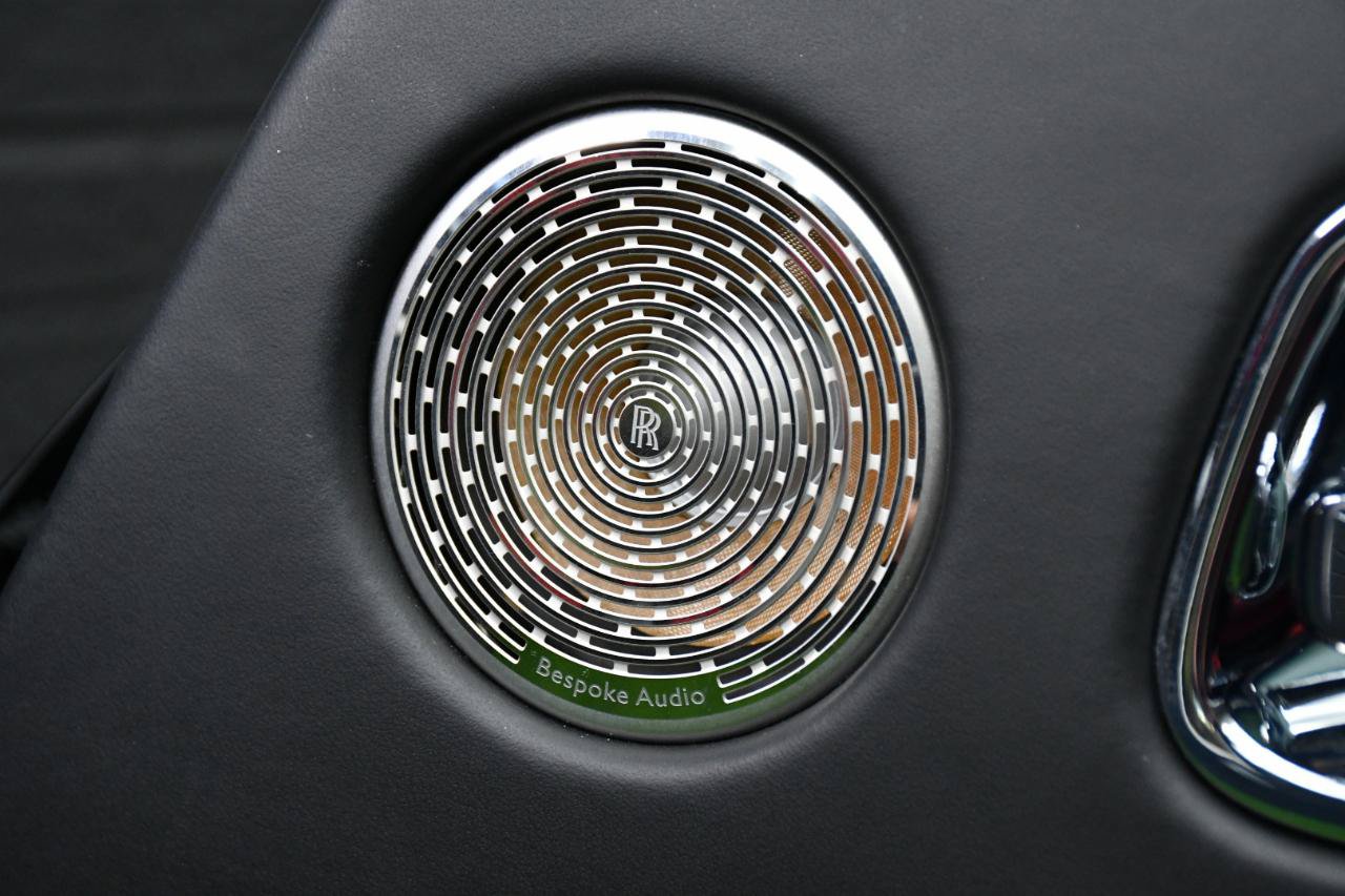Used 2017 Rolls-Royce Wraith RWD image 36