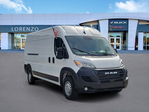 Used 2026 RAM ProMaster 2500 w/ Convenience Group FWD image 3