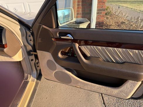 Used 1995 Mercedes-Benz S 320 image 24