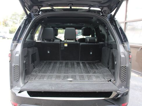 Certified 2025 Land Rover Discovery Dynamic SE image 36