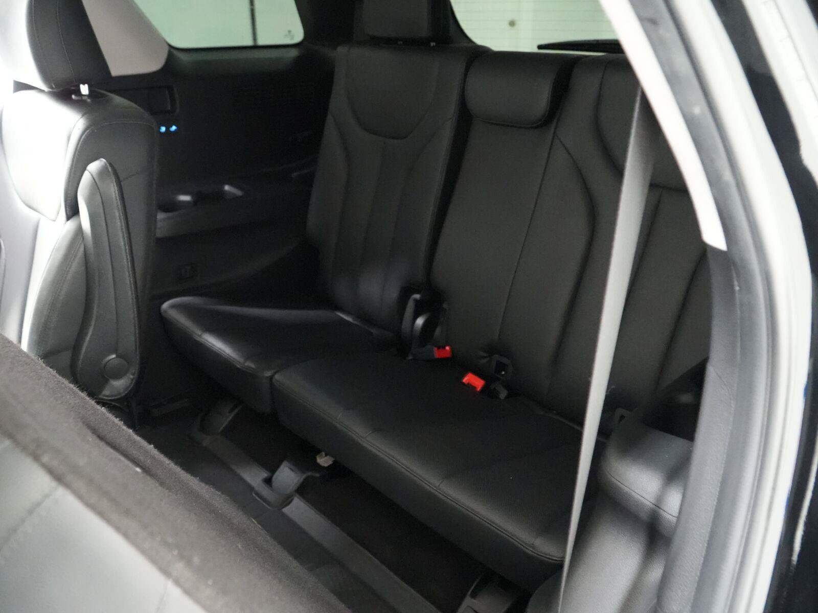 Used 2022 Hyundai Palisade SEL w/ Premium Package FWD image 15