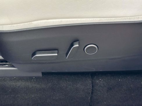 Used 2023 Tesla Model Y Long Range image 14