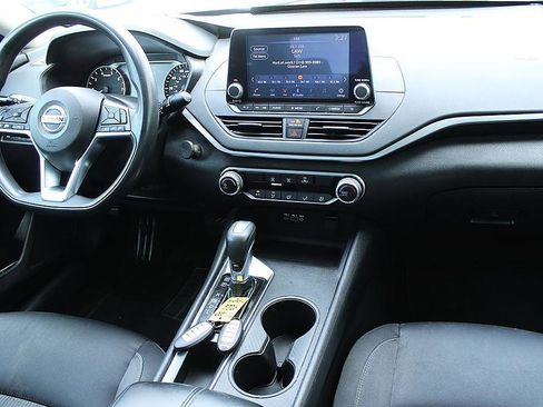 Used 2019 Nissan Altima 2.5 S image 17