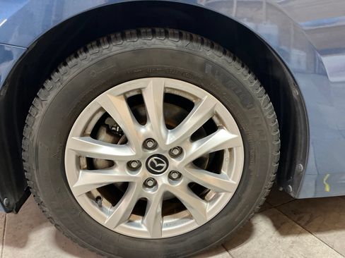Used 2017 MAZDA MAZDA3 Sport w/ Preferred Equipment Package FWD image 9