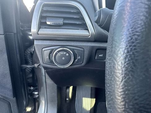 Used 2020 Ford Fusion SE image 17