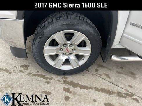 Used 2017 GMC Sierra 1500 SLE w/ SLE Value Package image 32