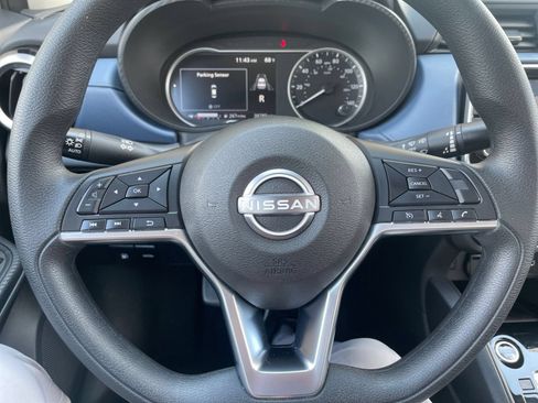 Used 2025 Nissan Versa SV FWD image 25