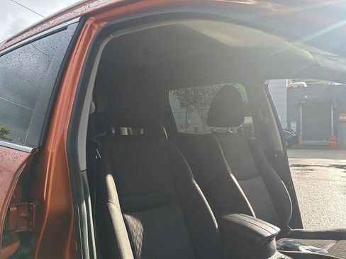 Used 2019 Nissan Rogue SV AWD/4WD image 30