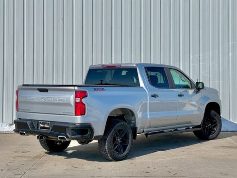 Used 2019 Chevrolet Silverado 1500 Custom Trail Boss w/ Custom Convenience Package image 6