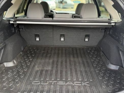 Used 2023 Subaru Outback Premium image 19