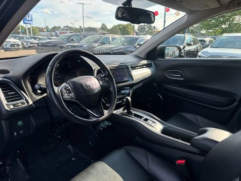 Used 2017 Honda HR-V EX-L image 14