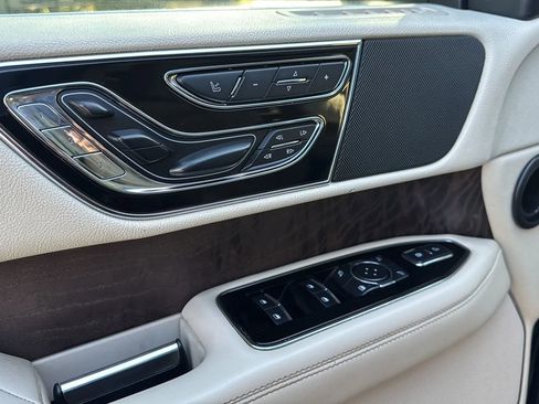 Used 2019 Lincoln Navigator L Reserve w/ Cargo Package image 24