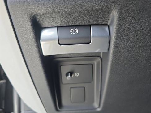 New 2026 Land Rover Defender 130 S image 27