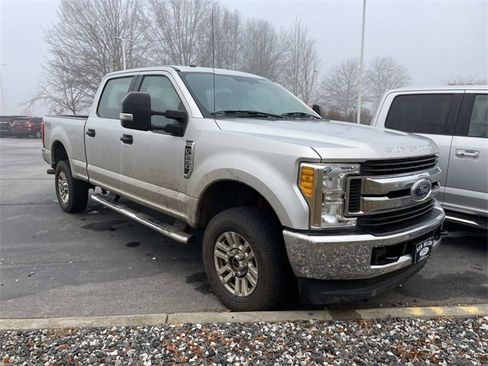 Used 2017 Ford F250 XL w/ STX Appearance Package image 6