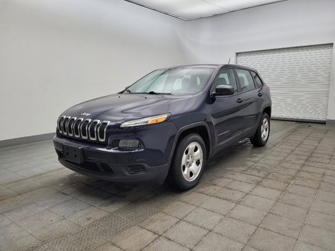 Used 2015 Jeep Cherokee Sport image 2