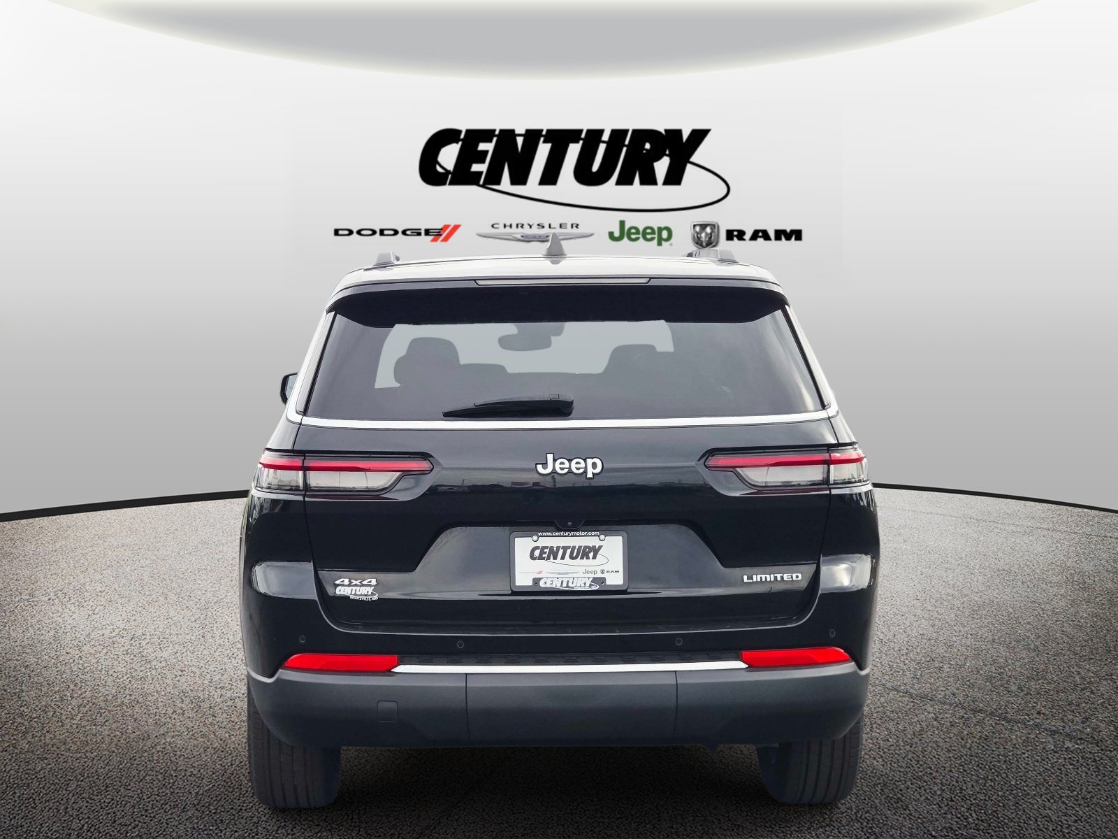 Used 2024 Jeep Grand Cherokee L Limited AWD/4WD image 5