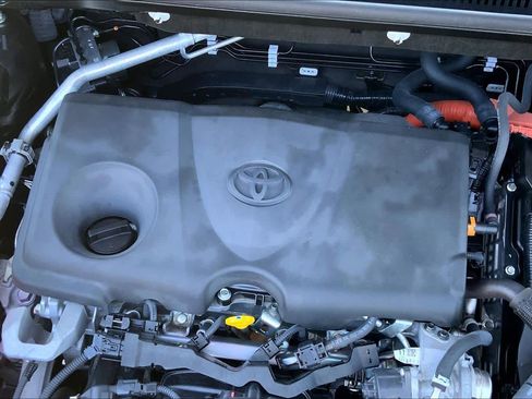 Used 2024 Toyota RAV4 LE AWD/4WD image 30