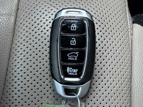 Used 2020 Hyundai Santa Fe Limited w/ Cargo Package FWD image 25