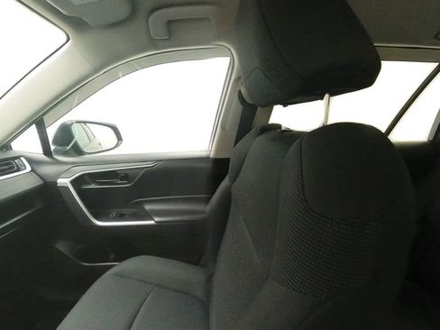 Used 2023 Toyota RAV4 LE AWD/4WD image 29