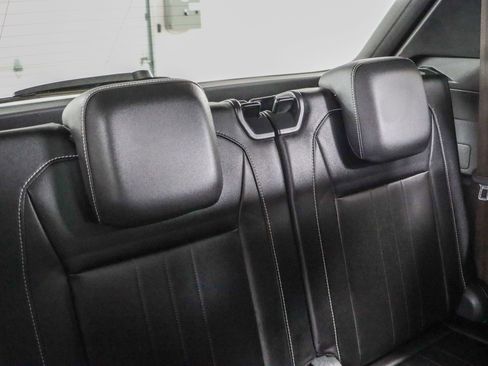 Used 2023 Volkswagen Tiguan SE R-Line FWD image 30