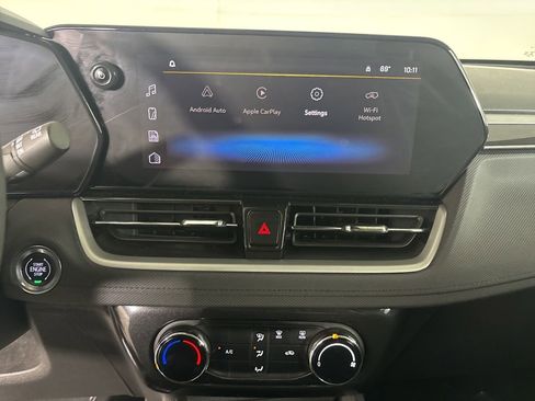 Used 2025 Chevrolet TrailBlazer LT AWD/4WD image 13