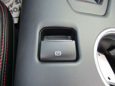 Used 2025 Ford Mustang GT Premium RWD image 36