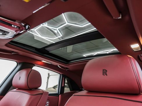 Used 2014 Rolls-Royce Ghost image 32
